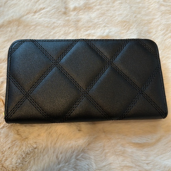 Designer Wallet Dupe - New - Black Quilted Faux Leather with Gold Zipper - Picture 2 of 4